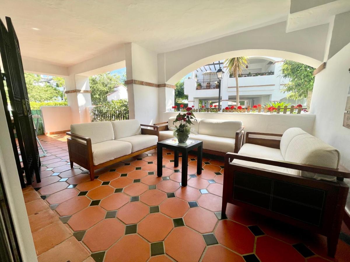 Solguest Apt A 7 Minutos De Puerto Banus 1ª Linea Playa!!! Marbella Bagian luar foto