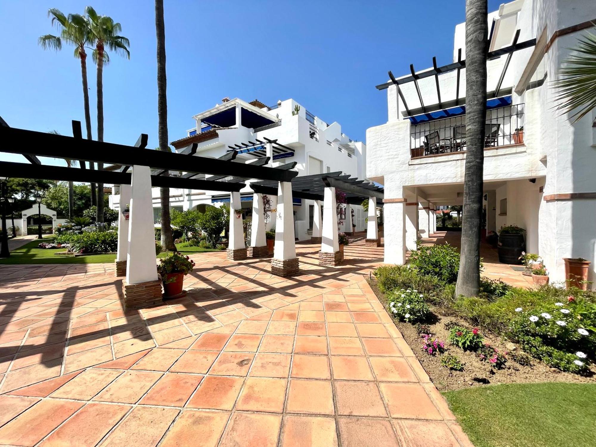 Solguest Apt A 7 Minutos De Puerto Banus 1ª Linea Playa!!! Marbella Bagian luar foto