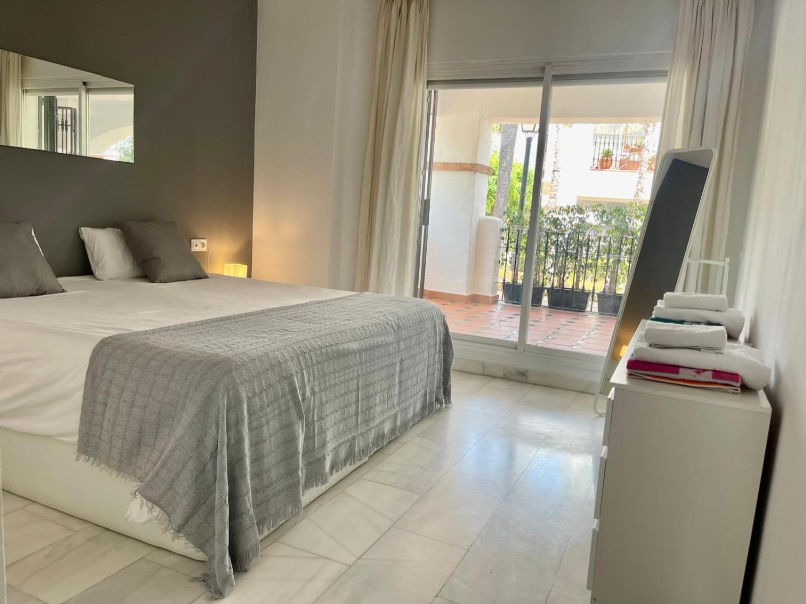 Solguest Apt A 7 Minutos De Puerto Banus 1ª Linea Playa!!! Marbella Bagian luar foto